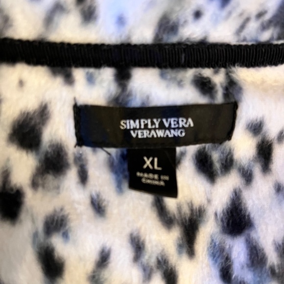 Simply Vera Wang pajamas cheetah print fleece fabric size XL - Picture 4 of 6